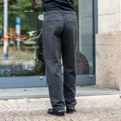 Universal Works Hosen><noscript><img width=