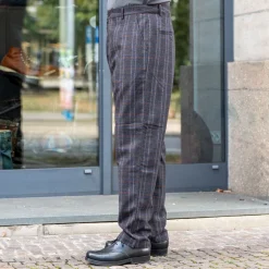 Universal Works Hosen><noscript><img width=