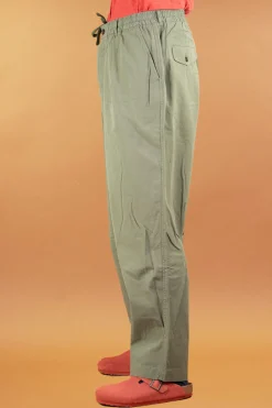 Universal Works Hosen><noscript><img width=