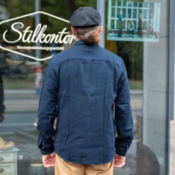 About Companions Hemden></noscript>Simon Shirt Eco Flannel Deep Sea