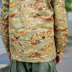 The Quartermaster Jacken></noscript>Work Jacket HBT Camouflage
